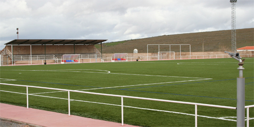 El Campo de Fútbol de césped artificial de Porzuna ya puede ser utilizado por los vecinos