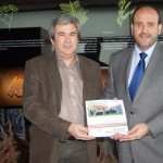 Justiniano Muñoz (izquierda), ex presidente de Cedercam, junto al ex consejero de Agricultura, José Luis Martínez Guijarro