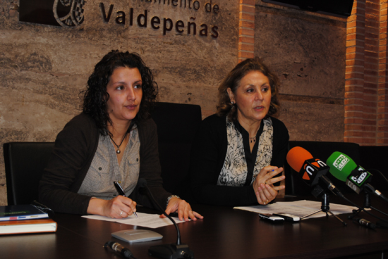 El Ayuntamiento de Valdepeñas asume la gestión del Centro de Mayores del Lucero para garantizar su continuidad