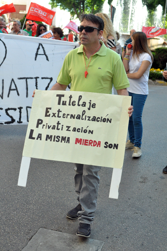 9M-HuelgaEducacion04