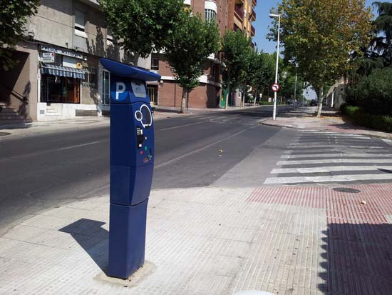 Nuevo parquímetro instalado en la Avenida Primero de Mayo