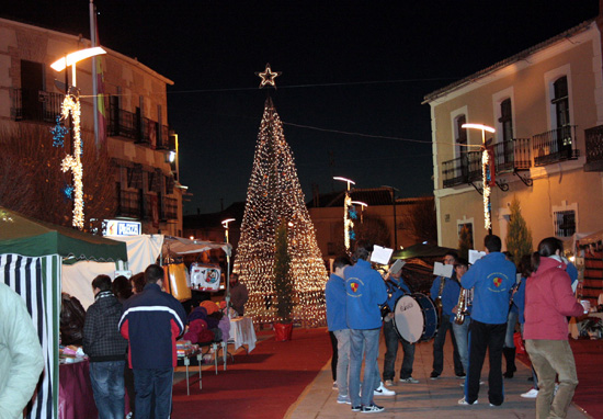 carrion-mercadillo-charanga-con-luces-de-navidad