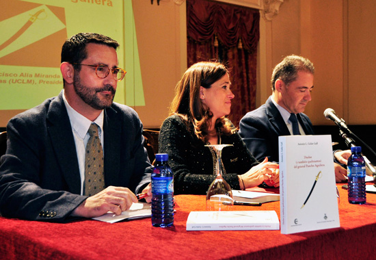 FOTO-ALCALDESA-EN-PRESENTACION-DE-LIBRO