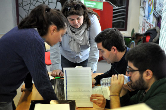 Votación en la sede de IU. Foto de archivo