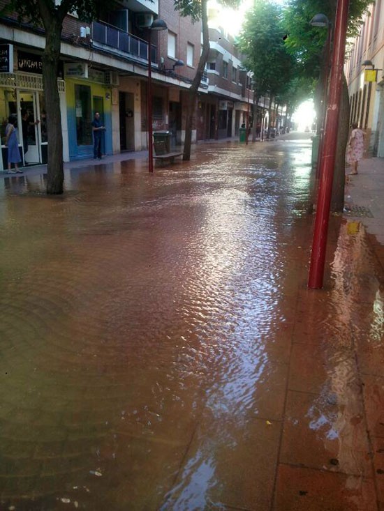 calle-luz-inundada