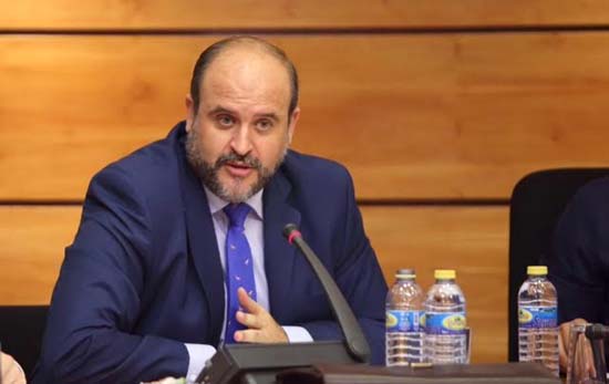 Toledo, 18-09-2015.- El vicepresidente del Gobierno regional, José Luis Martínez Guijarro durante su comparecencia en la Comisión de Asuntos Generales, en las Cortes de Castilla-La Mancha, para explicar las funciones de la Vicepresidencia. (Foto: Álvaro Ruiz // JCCM)