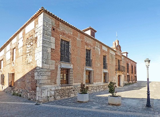 Palacio-Clavería-fachada-principal