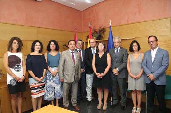 Toledo, 7-09-2016.- El director general de Relaciones Institucionales y Asuntos Europeos, Cruz Ponce, durante la reunión con los representantes de las Comunidades Autónomas que participan en Toledo en el Grupo de Trabajo Desafíos Demográficos. (Foto: Álvaro Ruiz // JCCM)