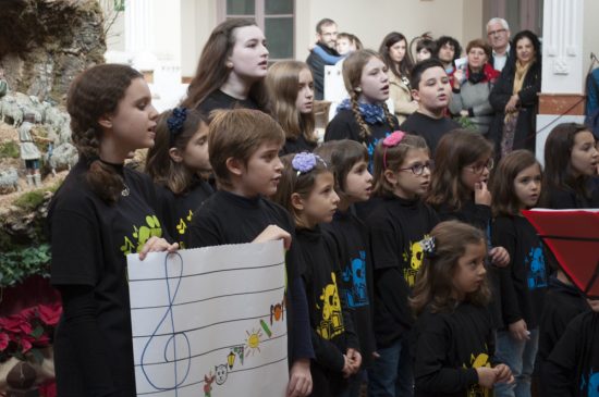 coro-infantil-y-juvenil-en-el-belen-3