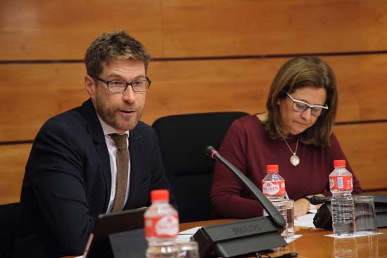 Toledo, 16-12-2016.- El director general de Planificación Territorial y Sostenibilidad, Javier Barrado Gozalo, durante su comparecencia en la Comisión de Fomento de las Cortes de Castilla-La Mancha. (Foto: Álvaro Ruiz // JCCM)