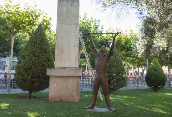 monumento alferez 4