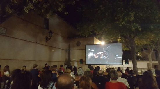 cine en las casas 1