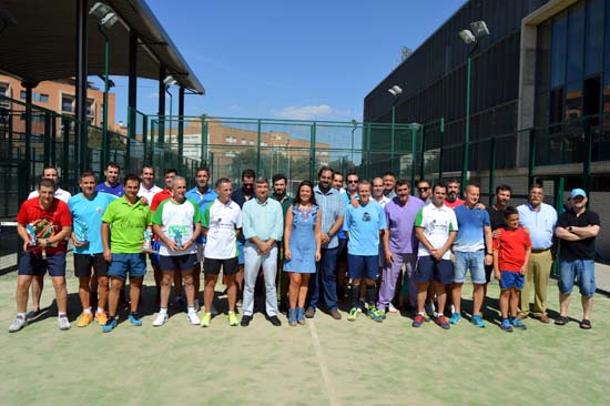 PADEL ENTREGA PREMIOS