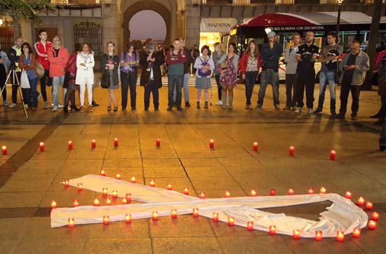 Toledo, 24-10-2017.- La directora del Instituto de la Mujer, Araceli Martínez, participa en la Plaza de Zocodover de Toledo, en la denominada Rueda de Hombres organizada por la Asociación de Hombres por la Igualdad de Género (AHIGE), como acto simbólico contra la violencia hacia las mujeres y que se ha realizado en más de 30 ciudades de toda España. (Foto: Álvaro Ruiz // JCCM)