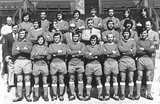 Feliciano Rodríguez es el primero de la derecha en la fila central. La foto corresponde al Calvo Sotelo que ascendió a Segunda División en 1975.
