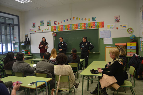 charla-policia-local-Almagro