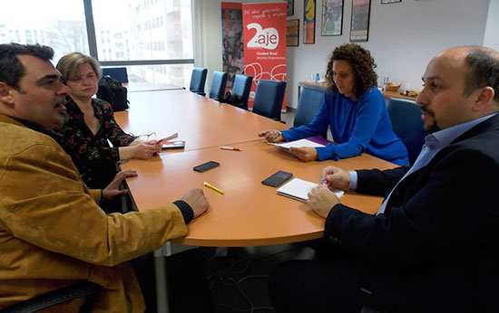 IMAGEN-DE-LA-REUNION-ENTRE-PSOE-Y-AJE