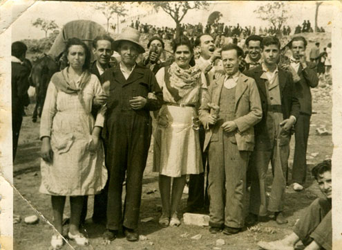 La romería de Alarcos en los años 30, foto cedida al autor por Doña María de las Nieves Mohíno Serrano
