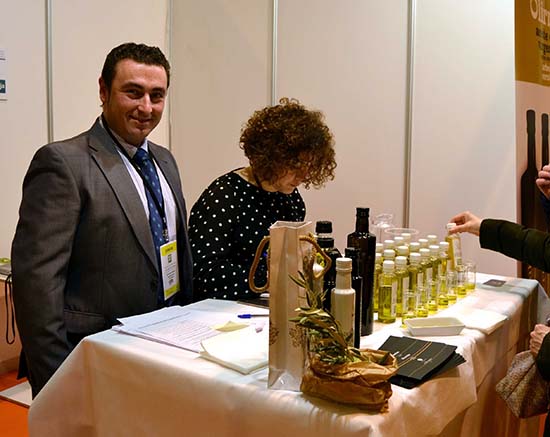 el progreso casanova en una feria de aceite de oliva