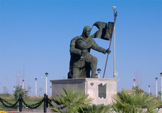 Estatua de Hernán Pérez del Pulgar