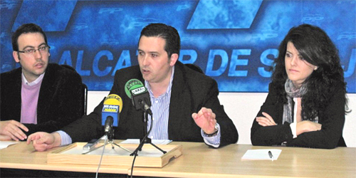 Lucas-Torres cree que los socialistas quieren darle “la puntilla” al sector del vino de La Mancha
