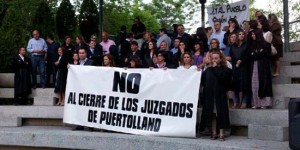 Concentración de protesta en Puertollano contra el cierre de los juzgados