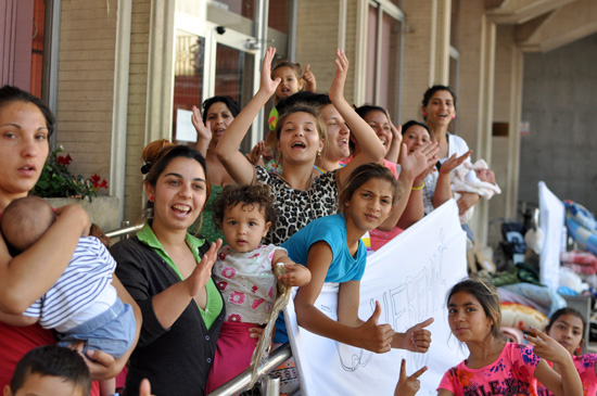 familias-gitanas-en-el-ayuntamiento-02