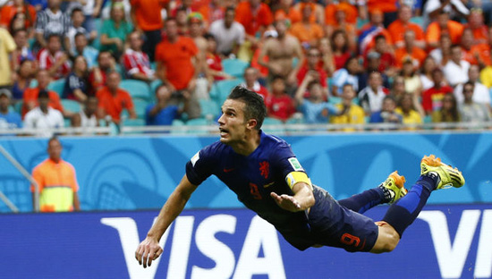 r_Golazo-Van-Persie-Roja-Holanda_MDSVID20140613_0202_17