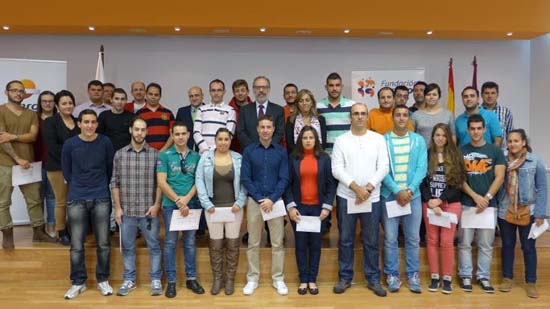 Puertollano: Fundación Repsol y el Complejo Industrial entregan las becas de Formación Profesional