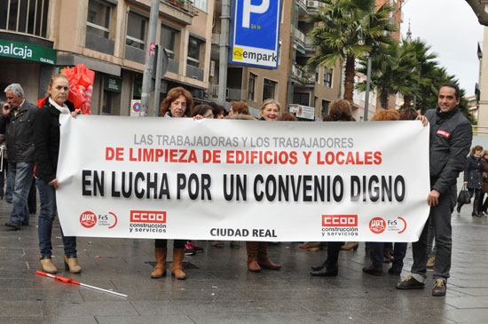 trabajadores-de-limpieza-concentracion-01
