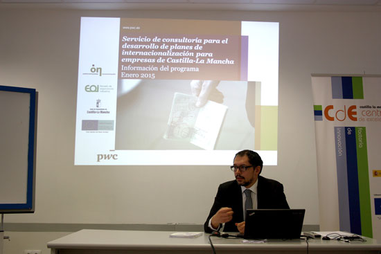 hector-revenga-consultor-PwC