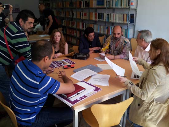 Marcelino Félix (primero por la derecha), reunido con los candidatos de Puertollano Puede