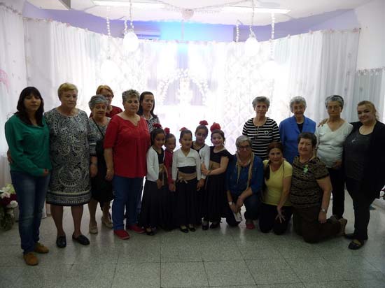 Puertollano: Sabor a tradición en la cruz de mayo de la barriada Constitución