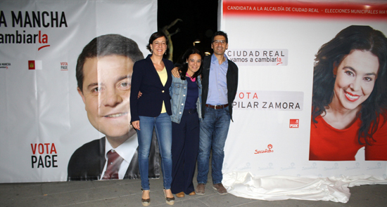 psoe-pegeda-de-carteles-02
