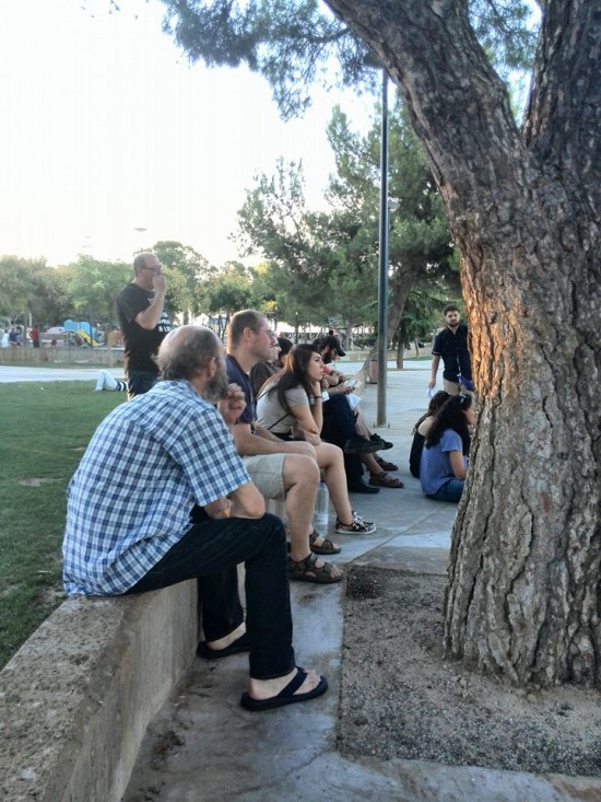 asamblea ganemos con vecinos puerta de Toledo 02