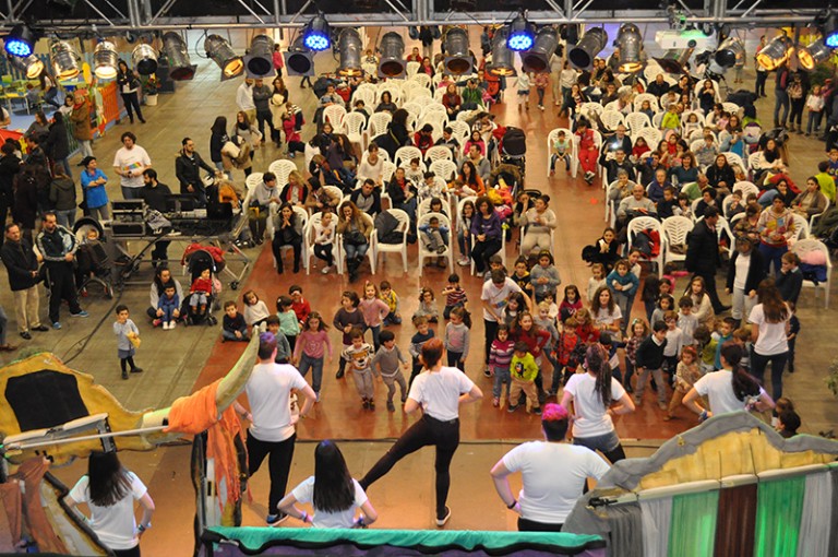 La chavalería retoza de lo lindo en Jugarama