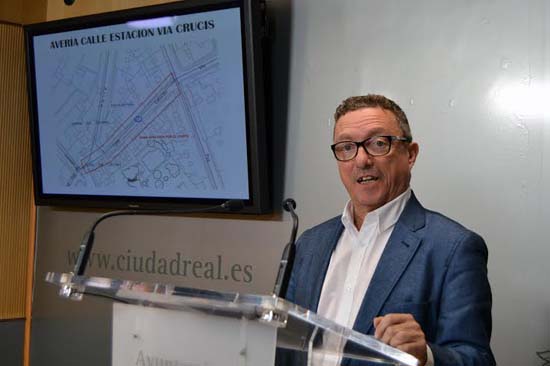 Ciudad Real: Lillo achaca a la «política de recortes» del PP el reventón de la tubería en Estación Via Crucis