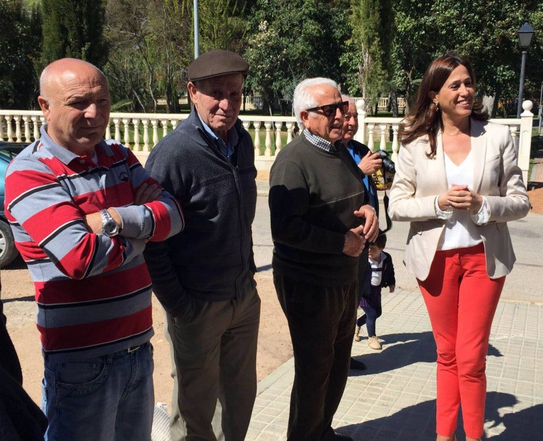 Rosa Romero recuerda en Llanos del Caudillo que «quien olvida sus raíces pierde su identidad»