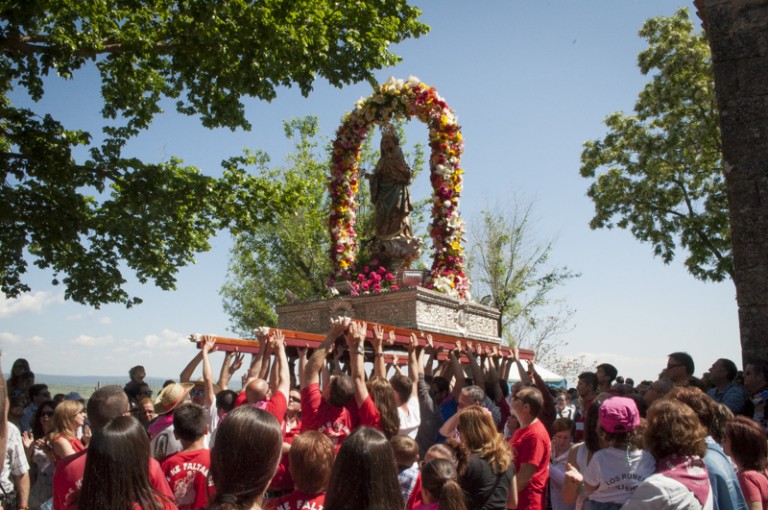 Romería de Alarcos: Procesión de emociones