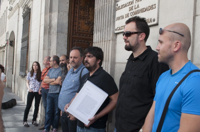 10.568 firmas para exigir la restitución de derechos laborales de los docentes interinos