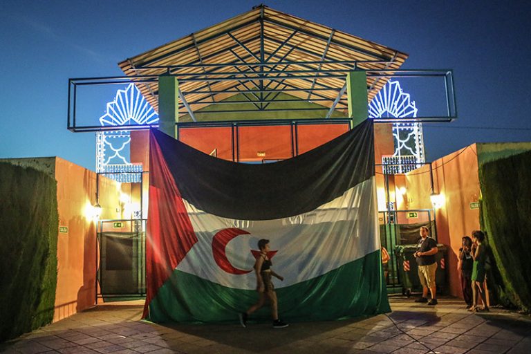 Madraza y grupos locales se vuelcan por tercera vez en el Sahara Festival