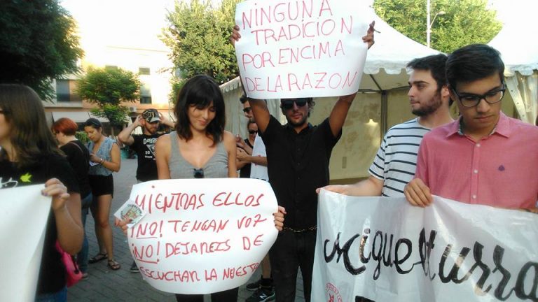 Antitaurinos reclaman una Miguelturra «libre de tortura»