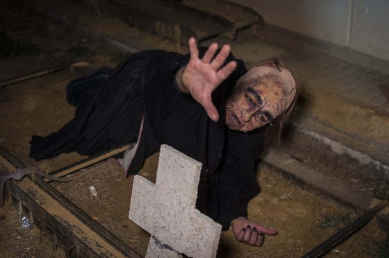 <i>Akelarre en la Plaza Maldita</i>: Brujas a porta gayola