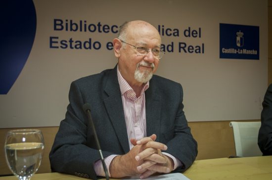 juan-eslava-galan-3