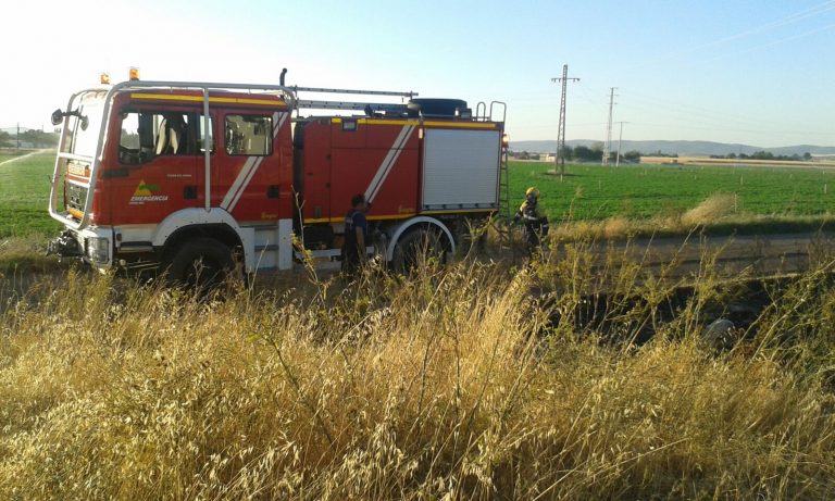 Ciudad Real: Los bomberos actúan en dos pequeños incendios de pastos y rastrojos