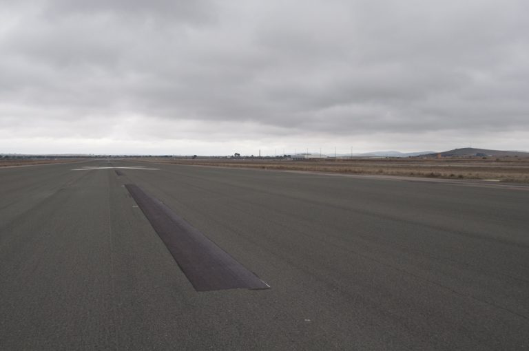 El Gobierno regional califica de «buena noticia» el proyecto de un segundo aeropuerto en Madrid que ampliaría el aeródromo de Casarrubios