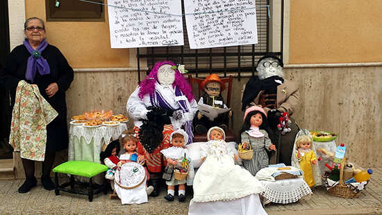 Calzada_peleles_3_mayor_con_muñecas