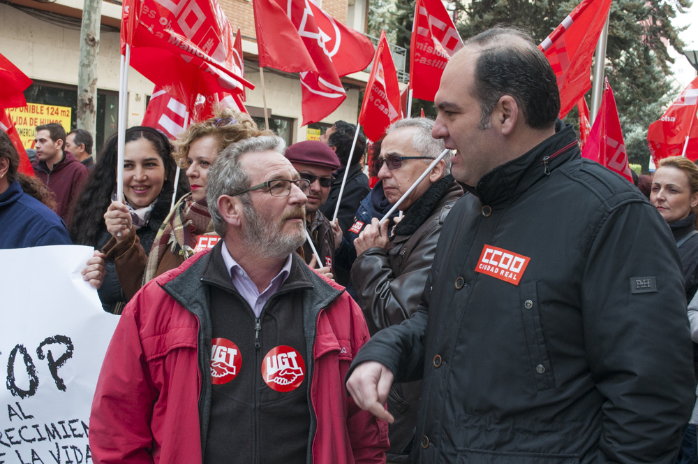 CCOO y UGT reclaman a la patronal subidas salariales acordes al IPC ...