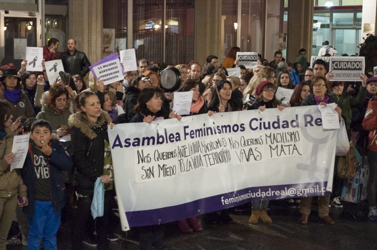 Ciudad Real: Hasta la afonía, gritos de «¡ni una más!»