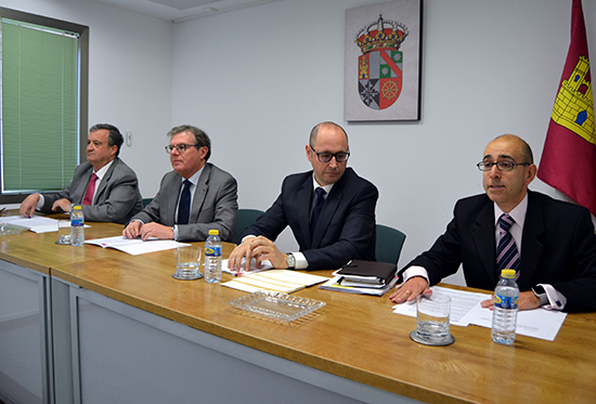 El-rector-ha-inaugurado-la-Galería-de-Decanos